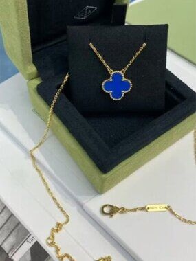 Van Cleef & Arpels blue necklace